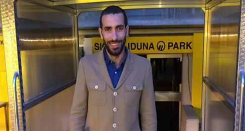 صورة.. تريكة يحلم للأهلي في سيجنال إدونا بارك